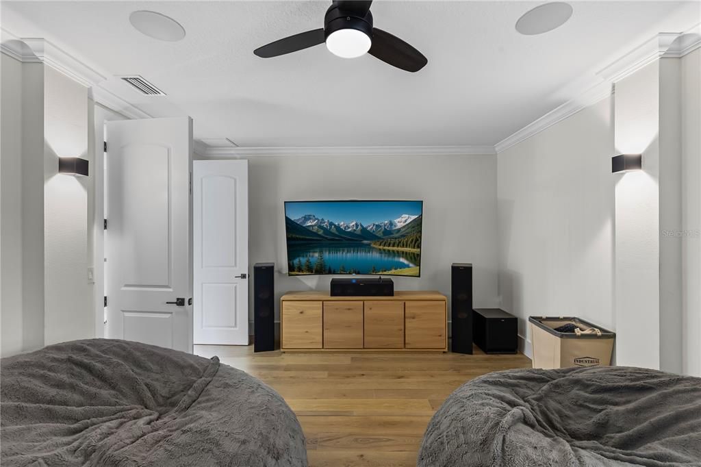 На продажу: $1,400,000 (5 спален, 4 ванн, 4554 Квадратных фут)