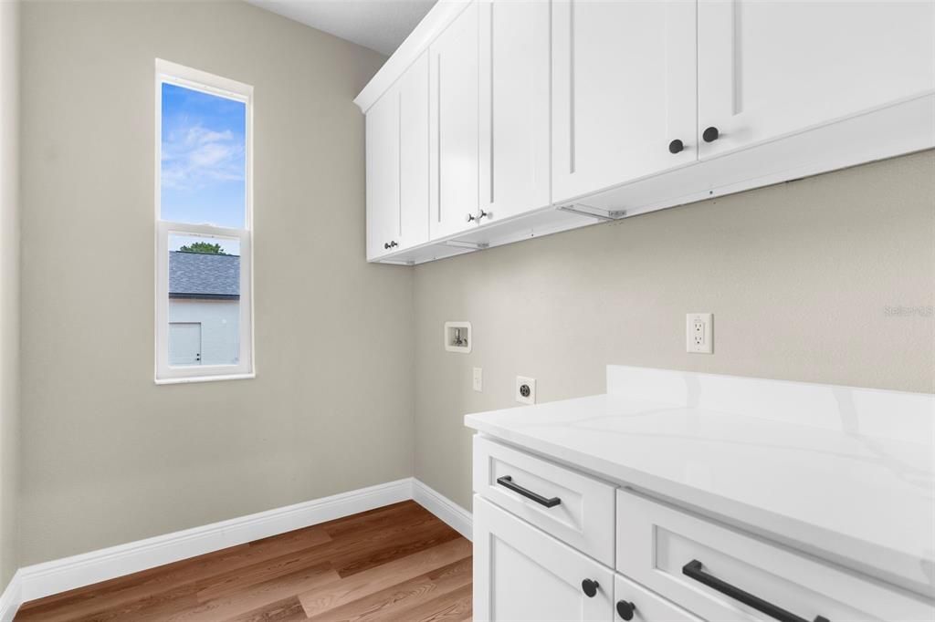 Active With Contract: $418,900 (4 beds, 2 baths, 2131 Square Feet)