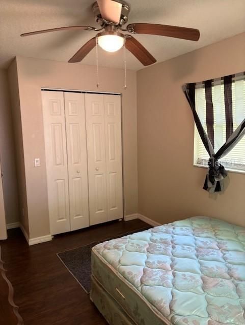 Active With Contract: $250,000 (3 beds, 2 baths, 1082 Square Feet)