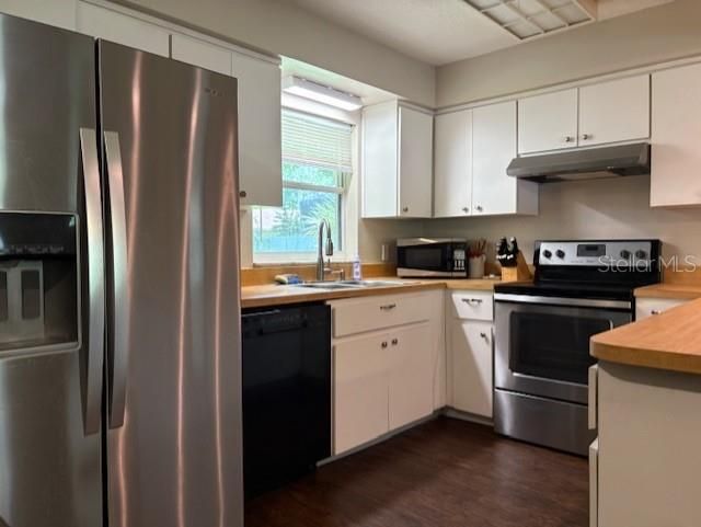 Active With Contract: $250,000 (3 beds, 2 baths, 1082 Square Feet)