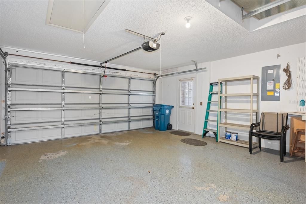 Под контрактом: $199,900 (2 спален, 2 ванн, 1409 Квадратных фут)