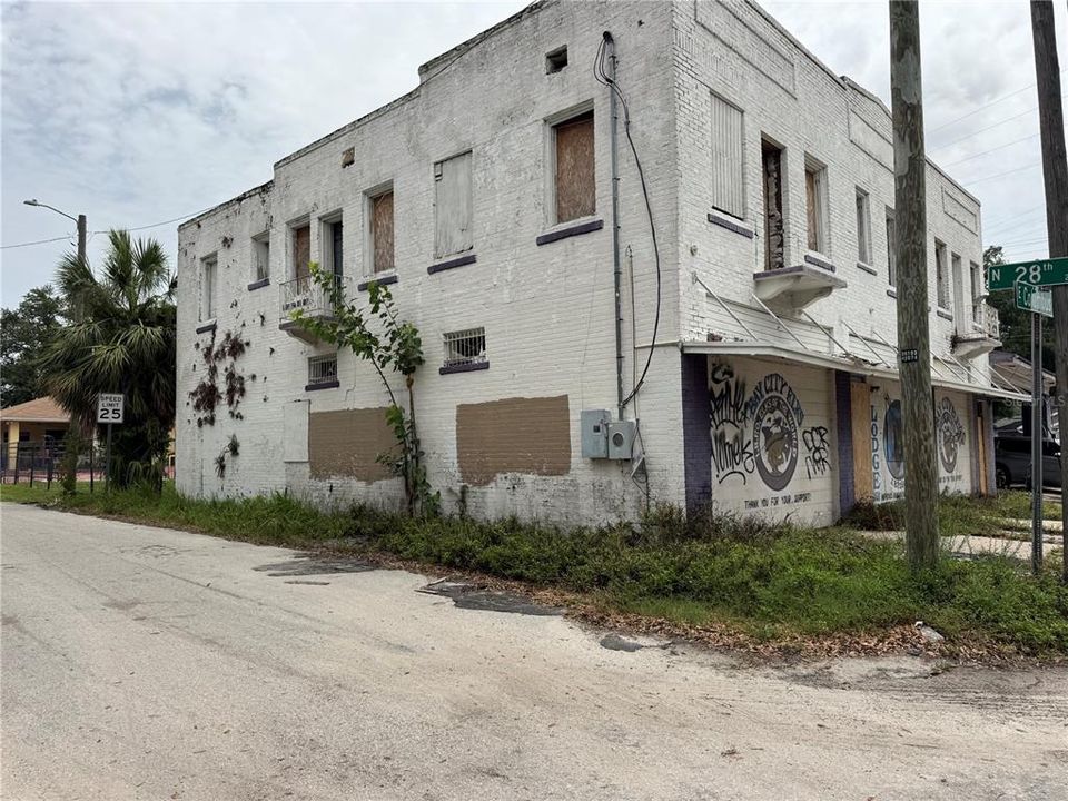 For Sale: $690,000 (0 beds, 0 baths, 5873 Square Feet)