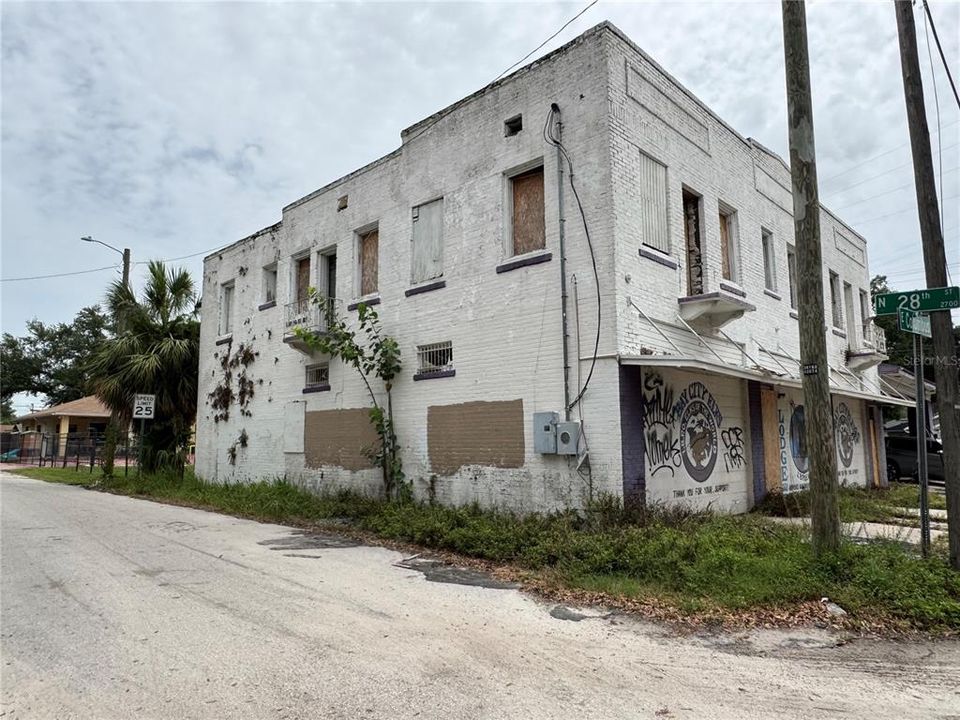 For Sale: $690,000 (0 beds, 0 baths, 5873 Square Feet)