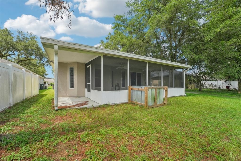 Activo con contrato: $299,900 (3 camas, 2 baños, 1296 Pies cuadrados)