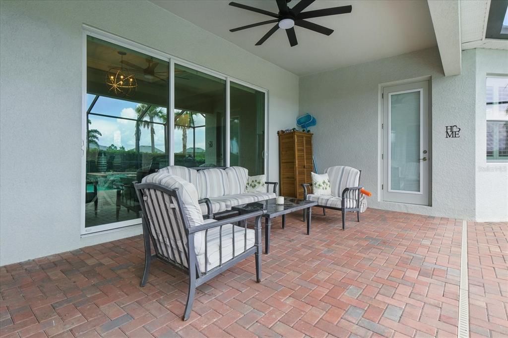 For Sale: $1,400,000 (4 beds, 2 baths, 2361 Square Feet)