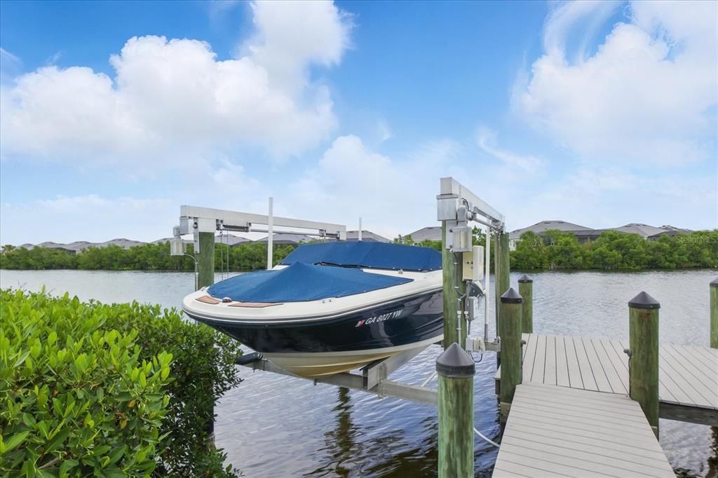 For Sale: $1,400,000 (4 beds, 2 baths, 2361 Square Feet)