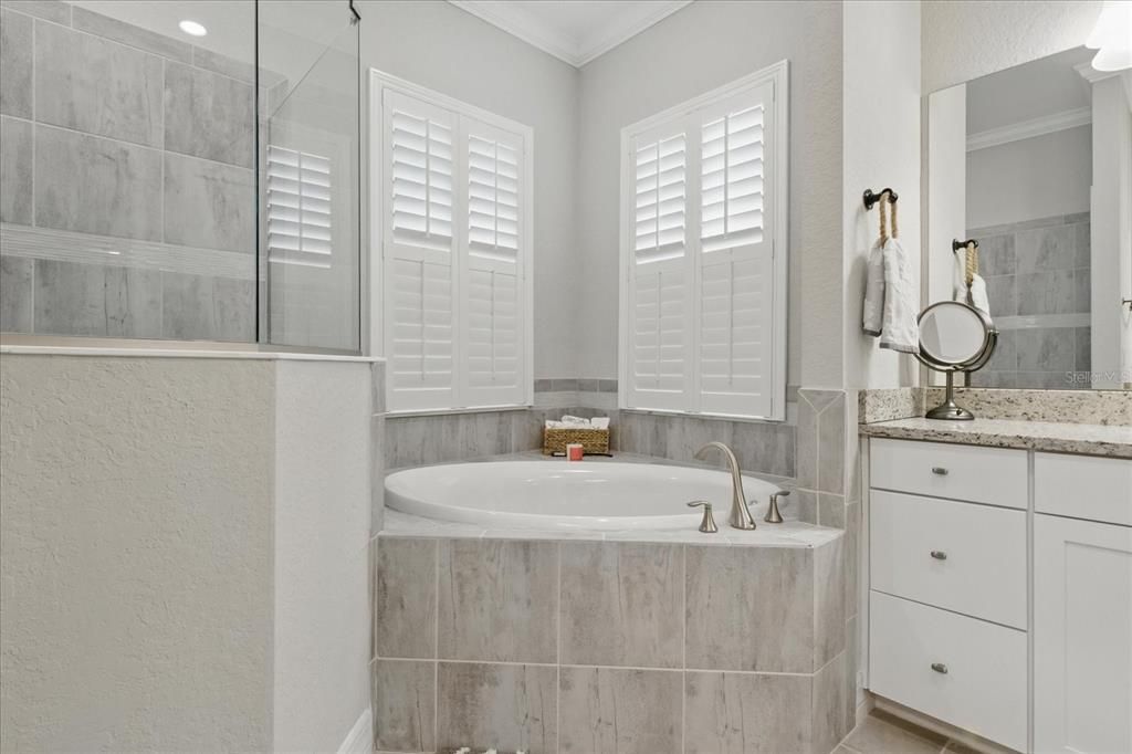 For Sale: $1,400,000 (4 beds, 2 baths, 2361 Square Feet)