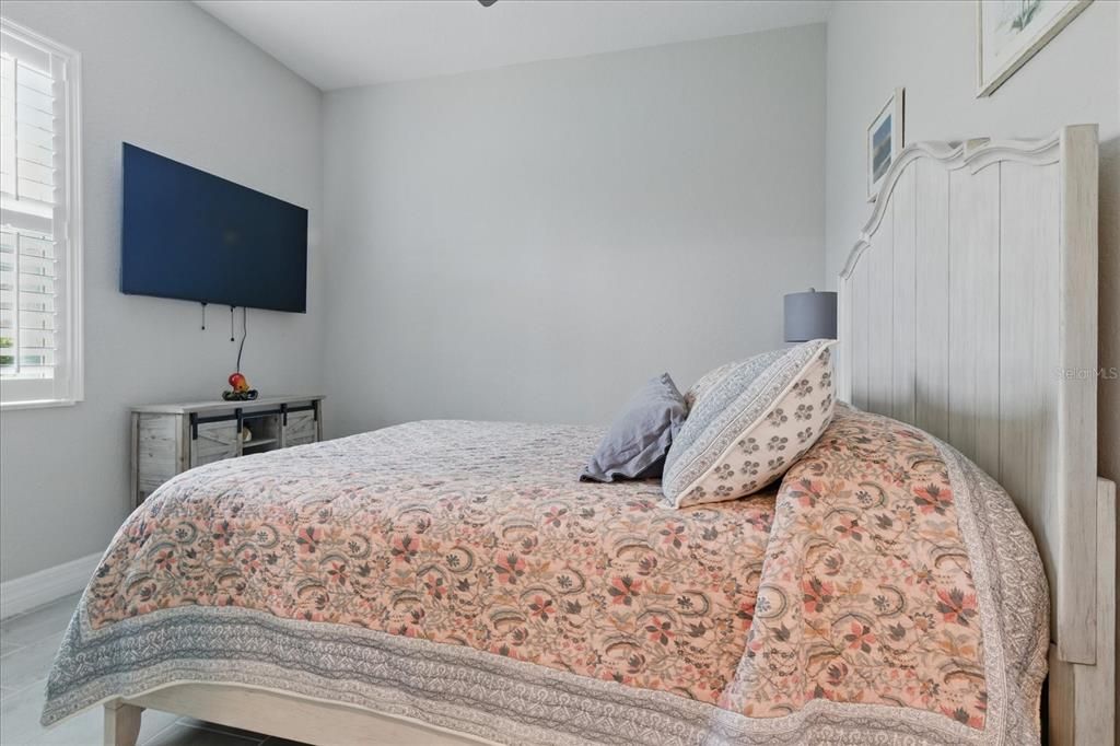 For Sale: $1,400,000 (4 beds, 2 baths, 2361 Square Feet)