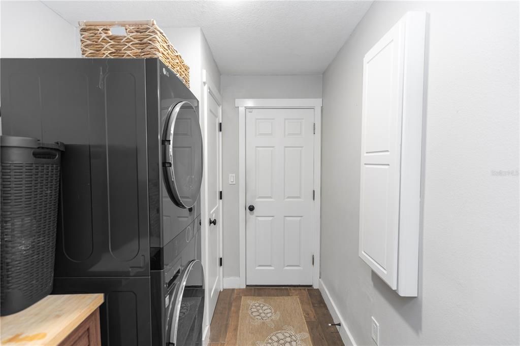 For Sale: $672,900 (3 beds, 2 baths, 2203 Square Feet)