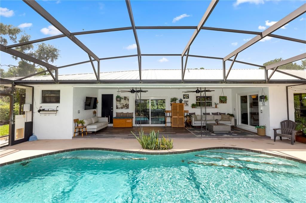 For Sale: $672,900 (3 beds, 2 baths, 2203 Square Feet)