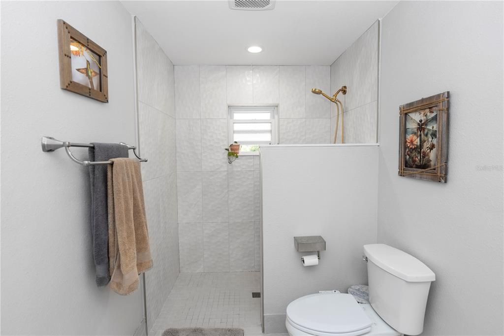 For Sale: $672,900 (3 beds, 2 baths, 2203 Square Feet)