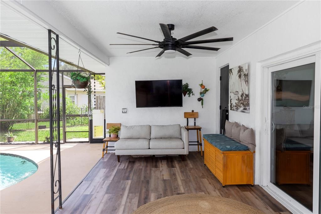 For Sale: $672,900 (3 beds, 2 baths, 2203 Square Feet)