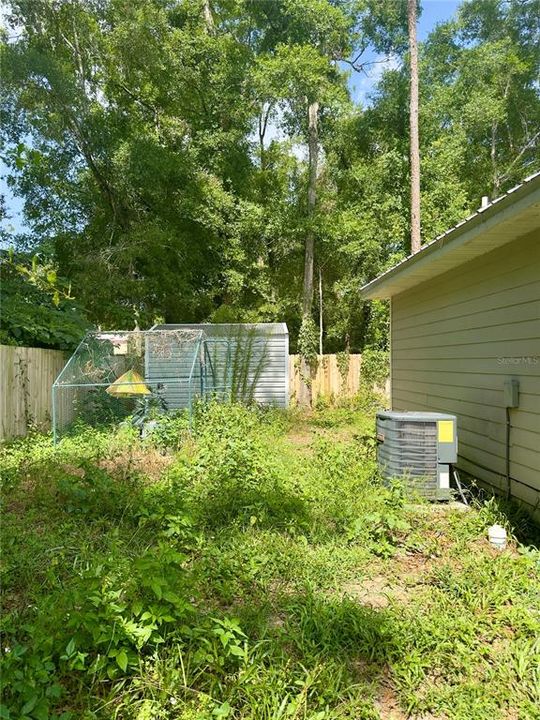 For Sale: $205,000 (3 beds, 2 baths, 1179 Square Feet)