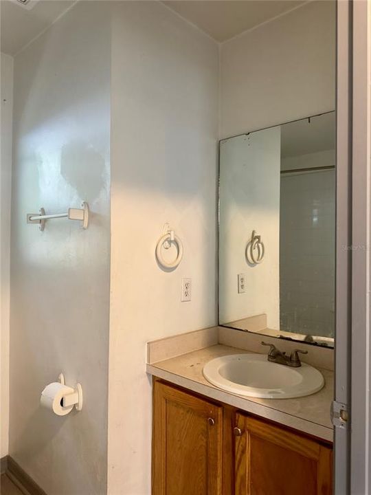 For Sale: $205,000 (3 beds, 2 baths, 1179 Square Feet)