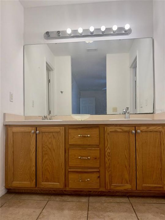 For Sale: $205,000 (3 beds, 2 baths, 1179 Square Feet)