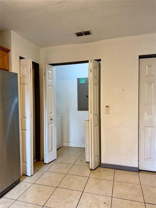 For Sale: $205,000 (3 beds, 2 baths, 1179 Square Feet)