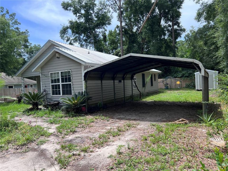 For Sale: $205,000 (3 beds, 2 baths, 1179 Square Feet)