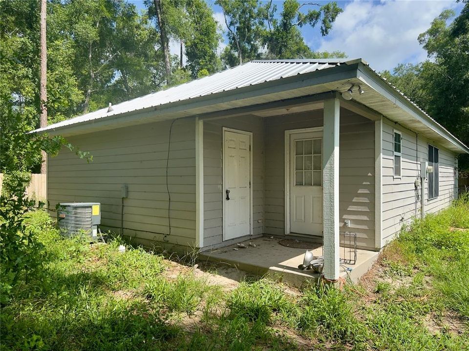 For Sale: $205,000 (3 beds, 2 baths, 1179 Square Feet)