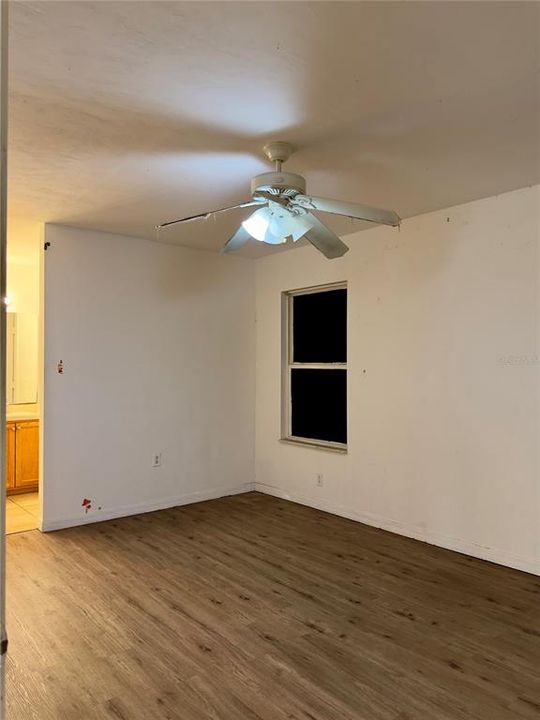 For Sale: $205,000 (3 beds, 2 baths, 1179 Square Feet)