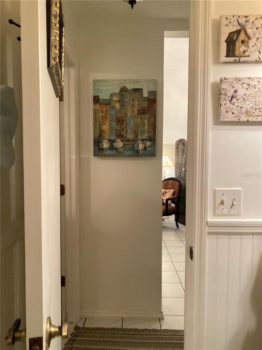 For Sale: $189,900 (2 beds, 2 baths, 961 Square Feet)