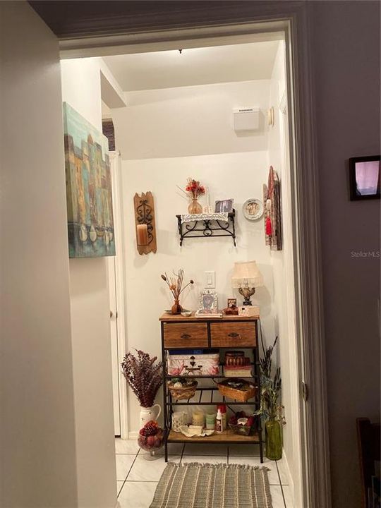 For Sale: $189,900 (2 beds, 2 baths, 961 Square Feet)