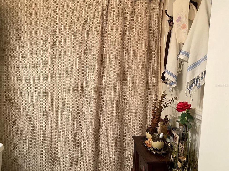 For Sale: $189,900 (2 beds, 2 baths, 961 Square Feet)