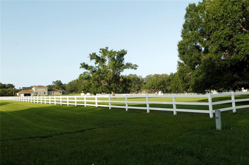 Activo con contrato: $249,900 (2.27 acres)