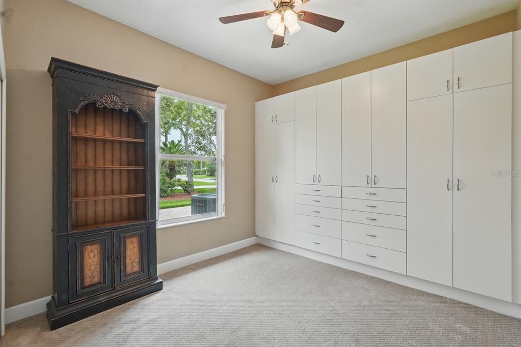 合同活跃: $699,000 (4 贝兹, 3 浴室, 2602 平方英尺)