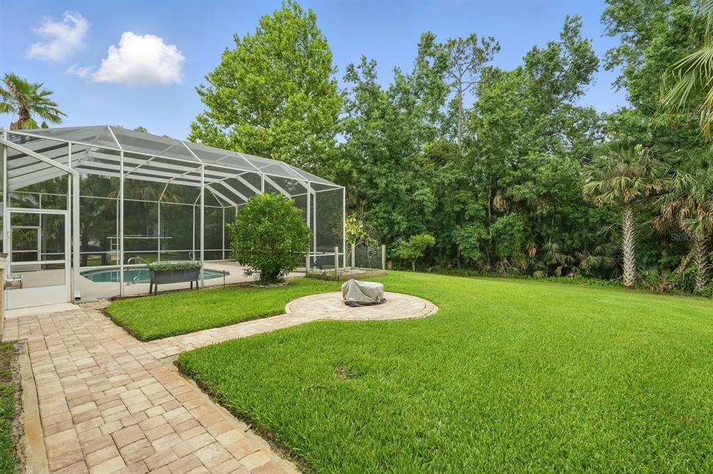 合同活跃: $699,000 (4 贝兹, 3 浴室, 2602 平方英尺)