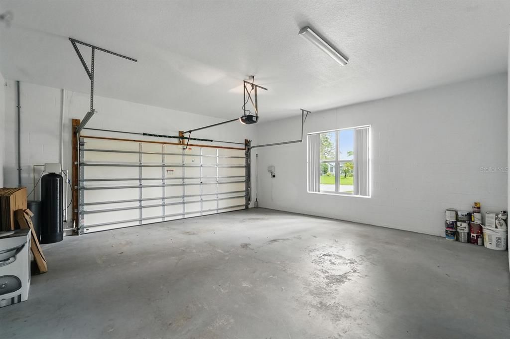 合同活跃: $699,000 (4 贝兹, 3 浴室, 2602 平方英尺)