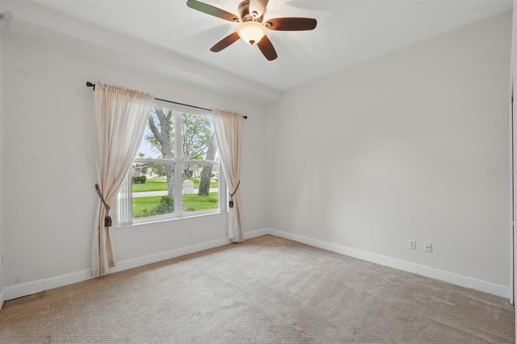 合同活跃: $699,000 (4 贝兹, 3 浴室, 2602 平方英尺)