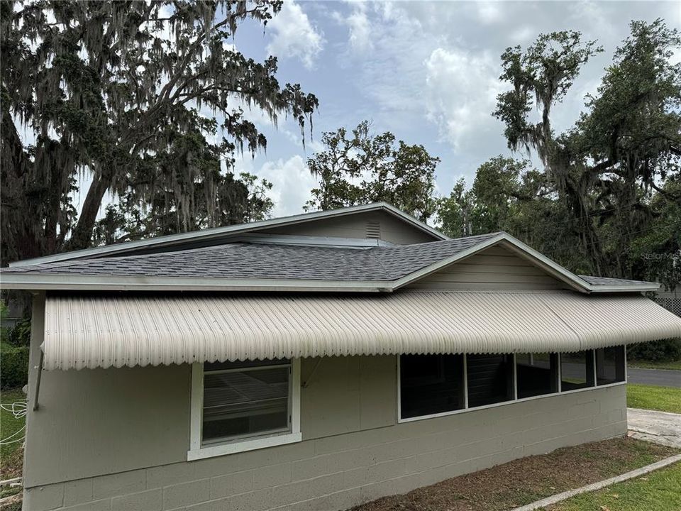 For Sale: $139,900 (2 beds, 2 baths, 1008 Square Feet)