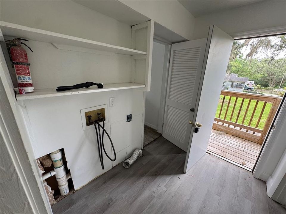 For Sale: $139,900 (2 beds, 2 baths, 1008 Square Feet)