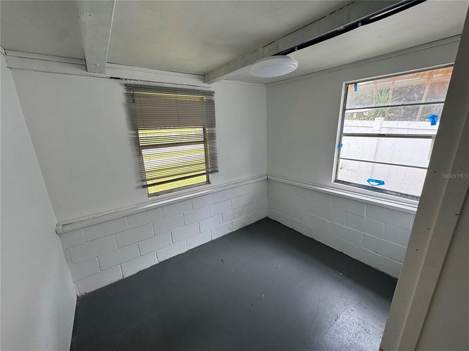 For Sale: $139,900 (2 beds, 2 baths, 1008 Square Feet)