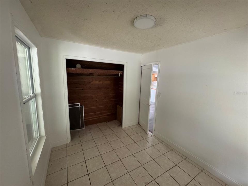 For Sale: $139,900 (2 beds, 2 baths, 1008 Square Feet)
