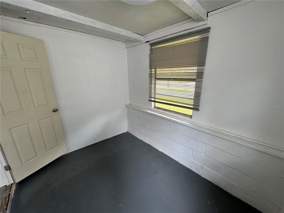 For Sale: $139,900 (2 beds, 2 baths, 1008 Square Feet)