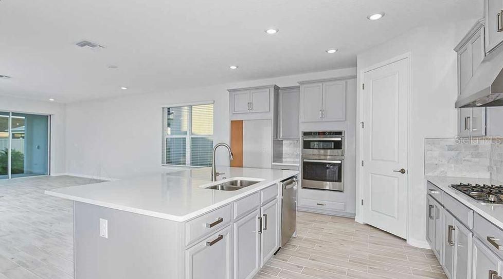 Active With Contract: $624,999 (4 beds, 3 baths, 3053 Square Feet)