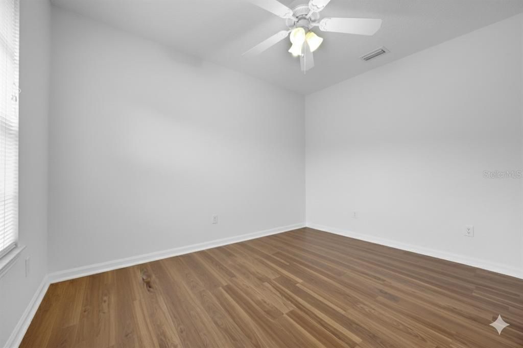 На продажу: $379,999 (4 спален, 3 ванн, 1907 Квадратных фут)