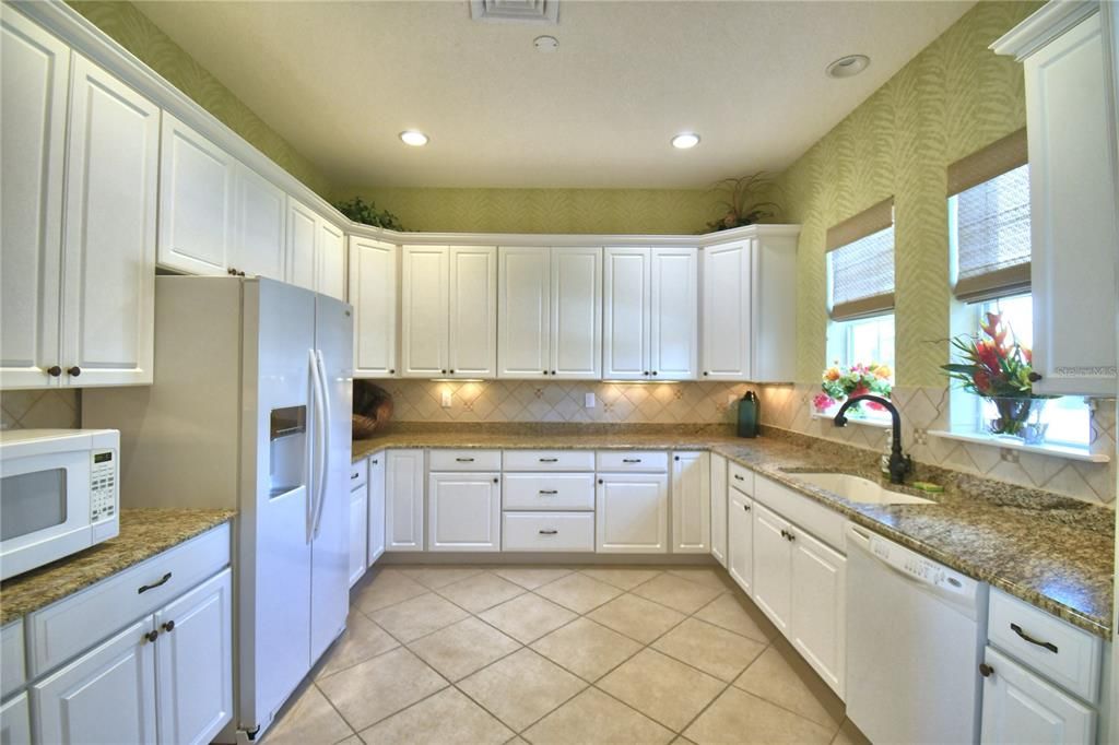 待售: $145,000 (0.35 acres)