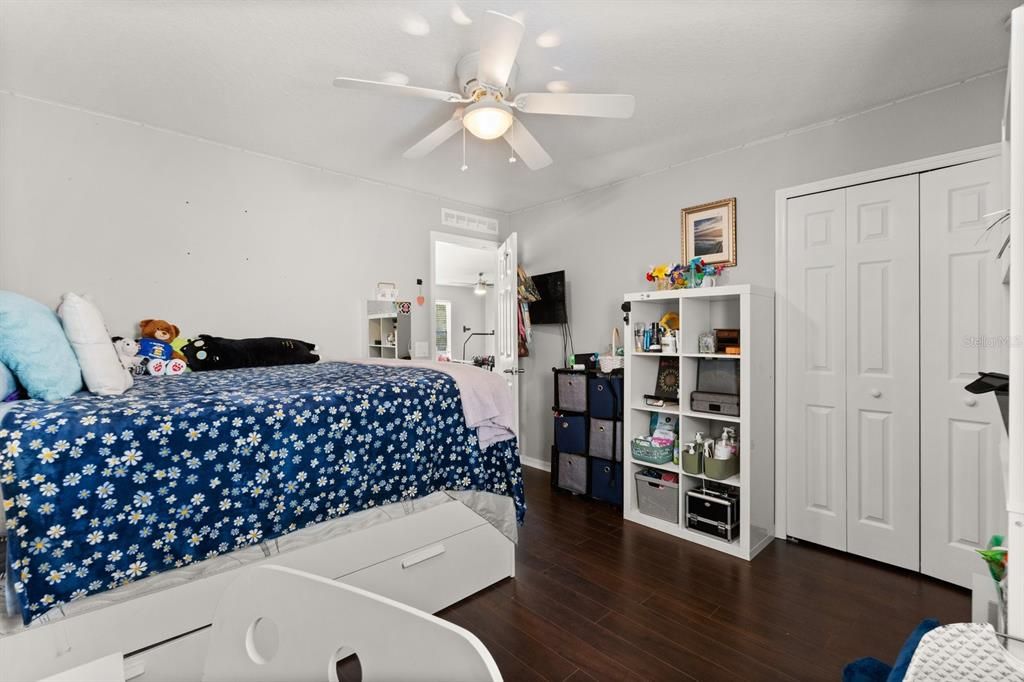 Active With Contract: $395,000 (5 beds, 2 baths, 3072 Square Feet)