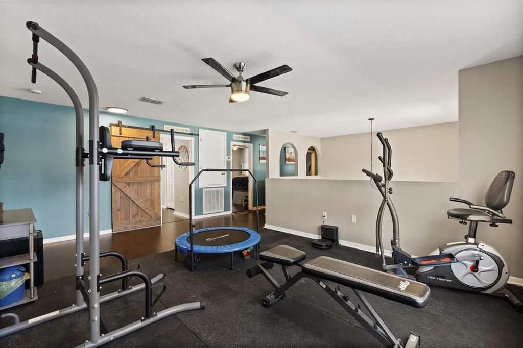 Active With Contract: $395,000 (5 beds, 2 baths, 3072 Square Feet)