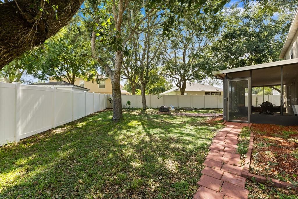 Active With Contract: $395,000 (5 beds, 2 baths, 3072 Square Feet)