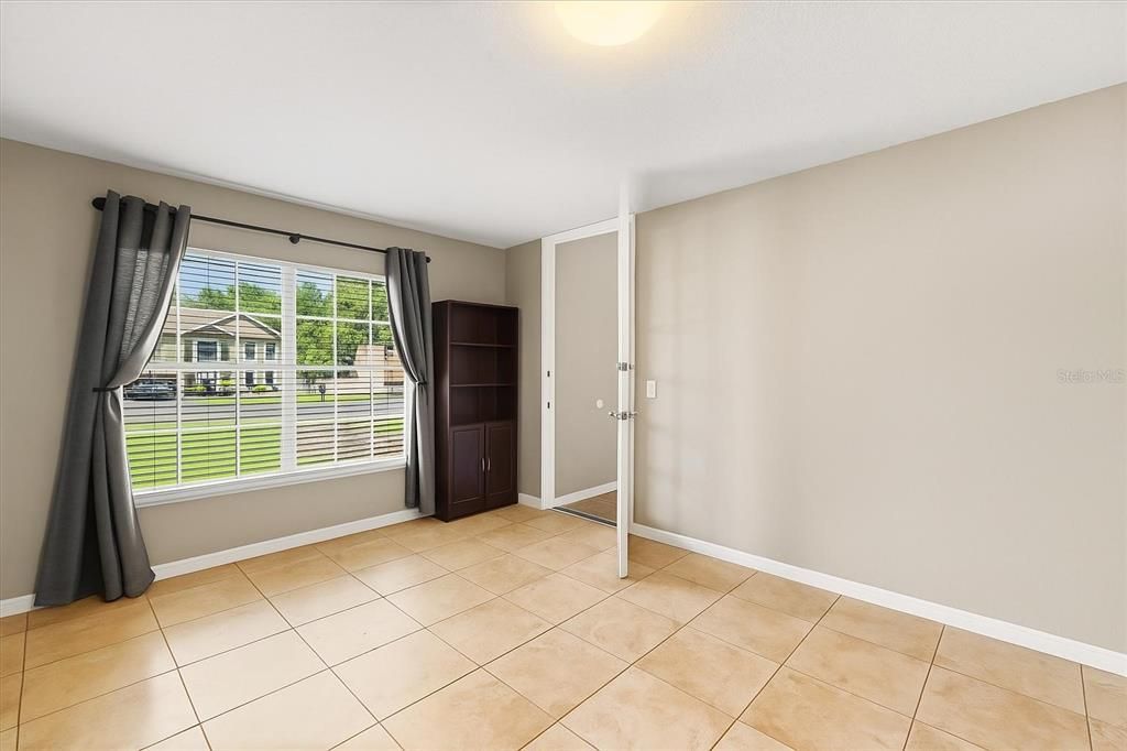 Active With Contract: $395,000 (5 beds, 2 baths, 3072 Square Feet)