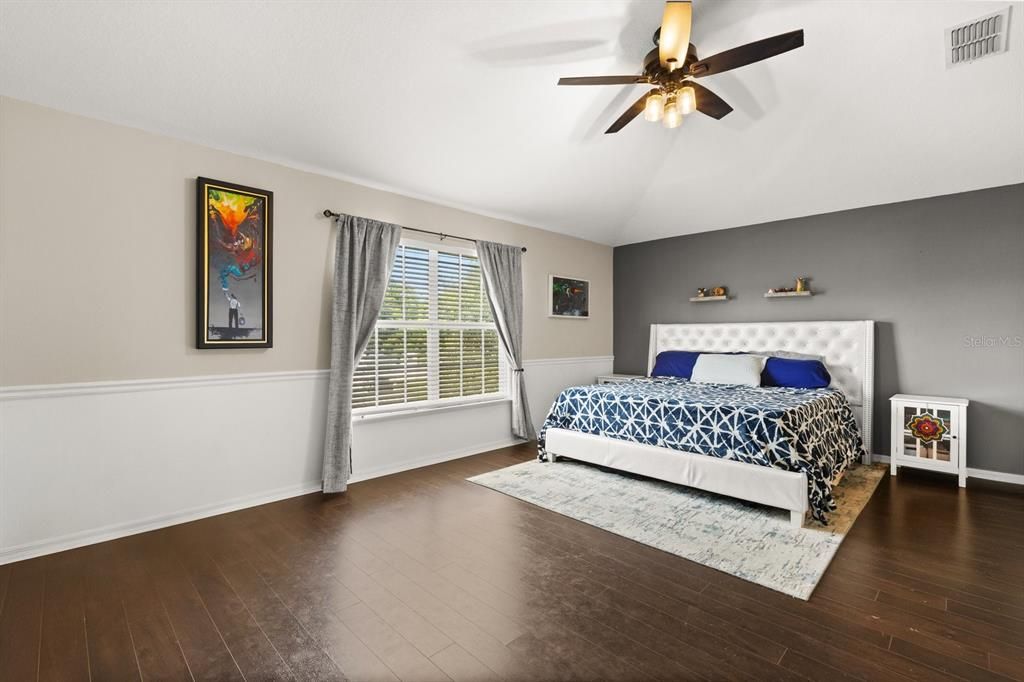 Active With Contract: $395,000 (5 beds, 2 baths, 3072 Square Feet)