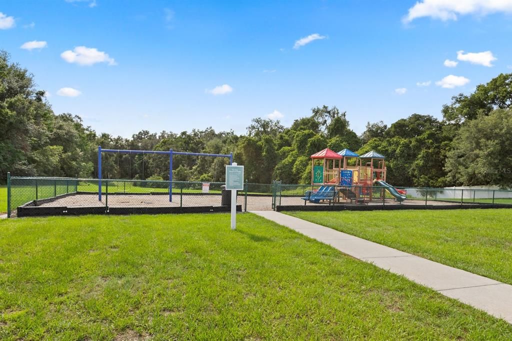 Active With Contract: $395,000 (5 beds, 2 baths, 3072 Square Feet)