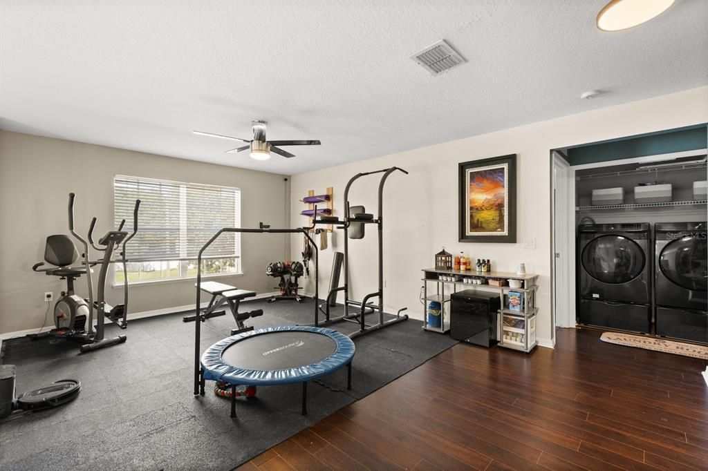 Active With Contract: $395,000 (5 beds, 2 baths, 3072 Square Feet)