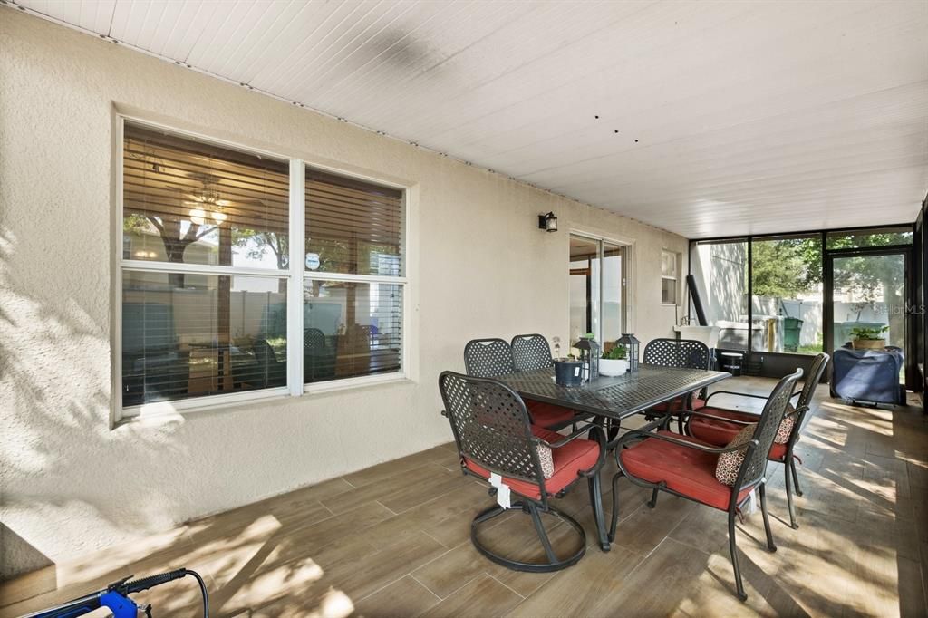 Active With Contract: $395,000 (5 beds, 2 baths, 3072 Square Feet)