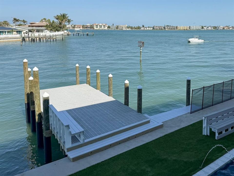 待售: $4,500,000 (5 贝兹, 5 浴室, 4818 平方英尺)