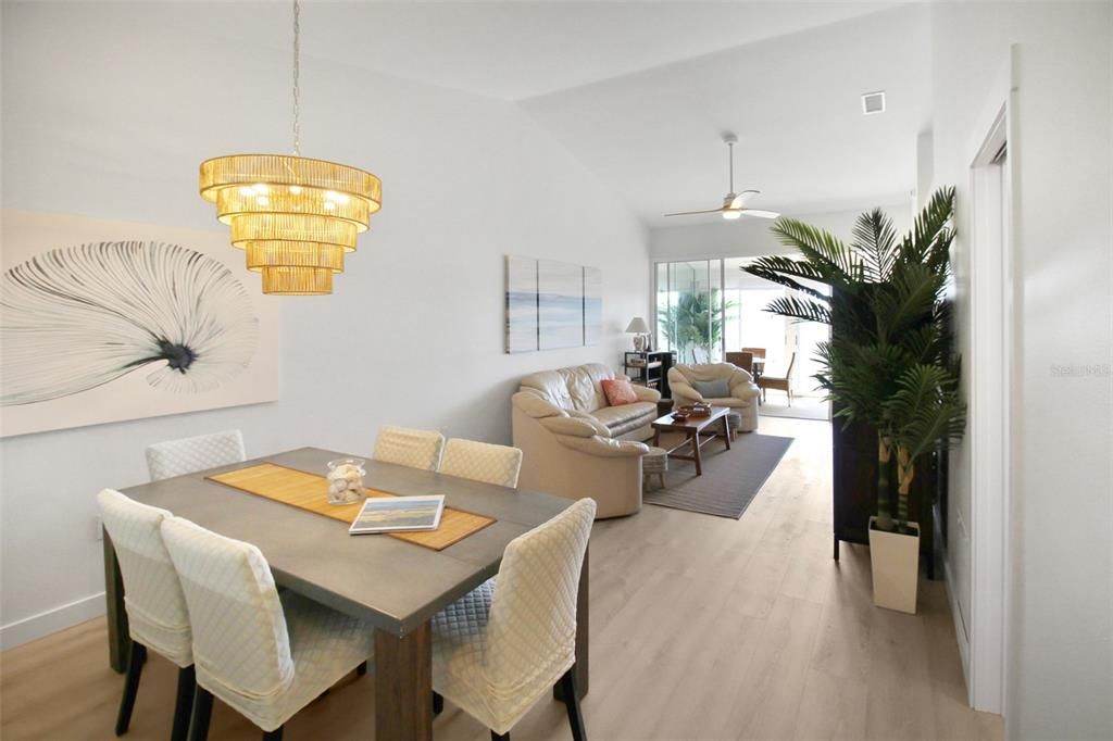 В аренду: $6,000 (2 спален, 2 ванн, 1069 Квадратных фут)