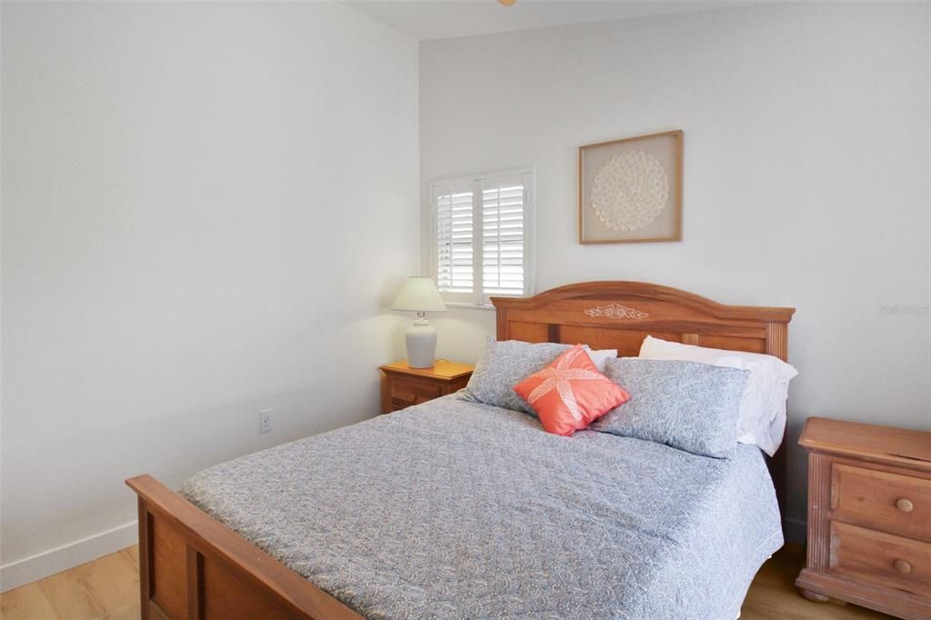 В аренду: $6,000 (2 спален, 2 ванн, 1069 Квадратных фут)